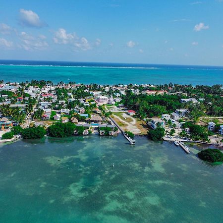 Hidden Treasure Vacation Home Blue Bay Cottage เคย์คอล์กเกอร์ ภายนอก รูปภาพ