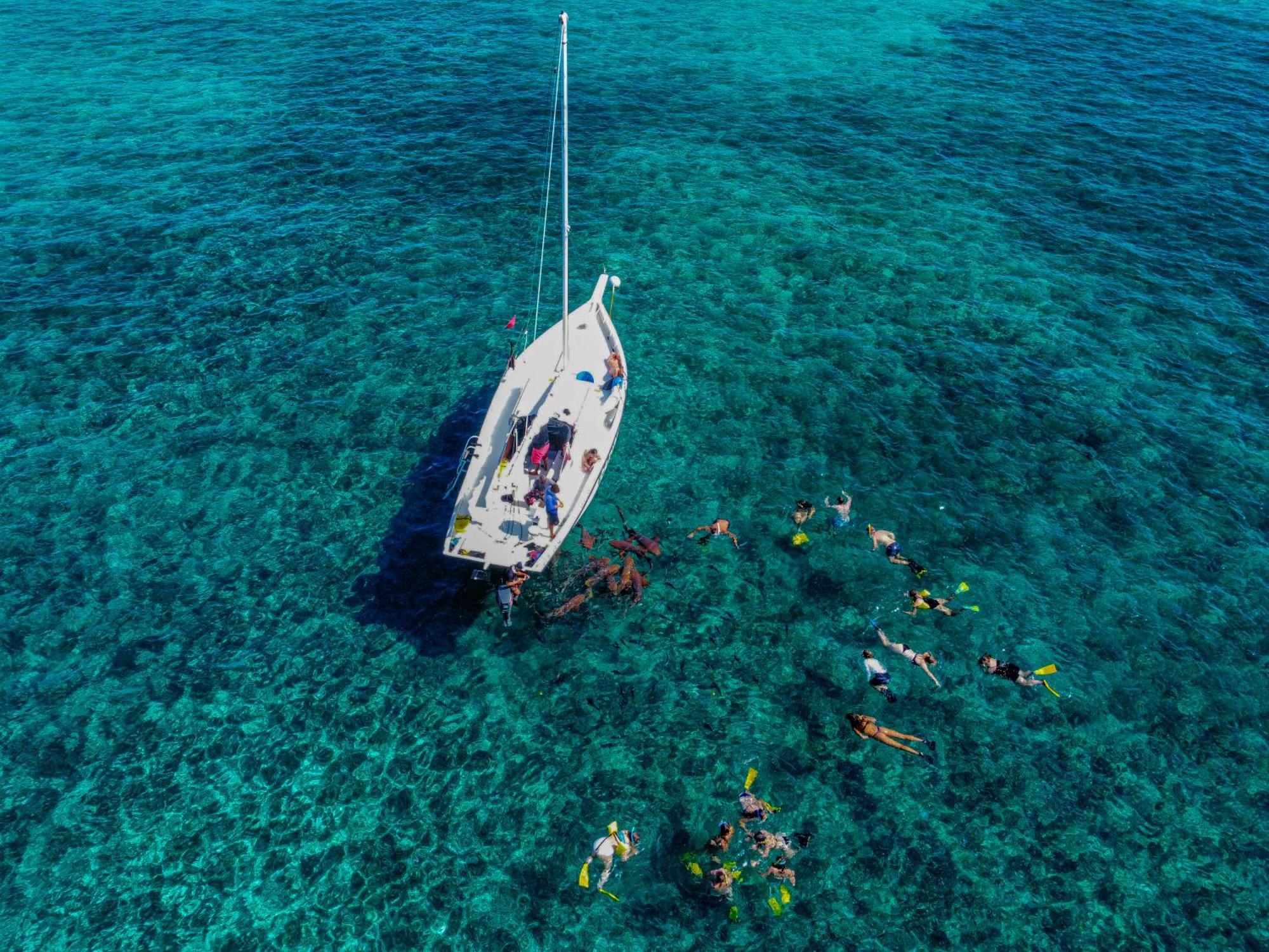 Hidden Treasure Vacation Home Blue Bay Cottage เคย์คอล์กเกอร์ ภายนอก รูปภาพ